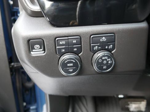 Used 2024 Chevrolet Silverado 1500 LT Trail Boss image 11