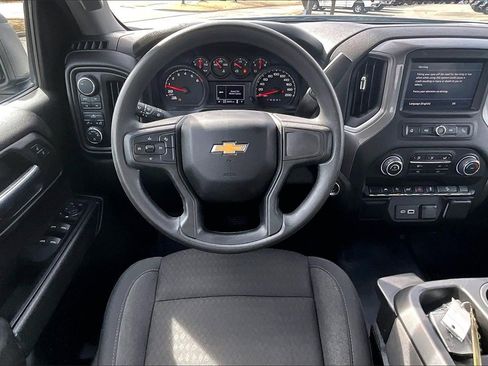 Used 2024 Chevrolet Silverado 1500 W/T w/ Z71 Off-Road Package image 5