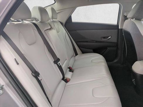 Used 2024 Hyundai Elantra Limited FWD image 24