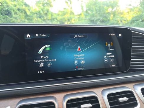 Used 2021 Mercedes-Benz GLS 450 4MATIC image 19
