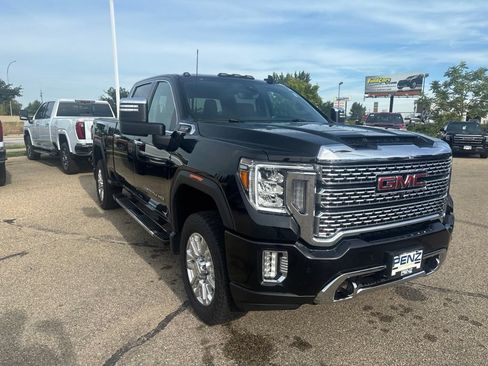 Used 2022 GMC Sierra 3500 Denali w/ Denali Ultimate Package AWD/4WD image 3
