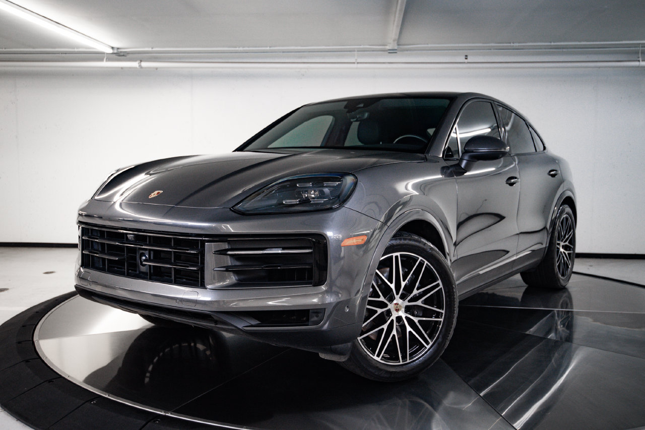 Certified 2024 Porsche Cayenne Coupe AWD/4WD image 1