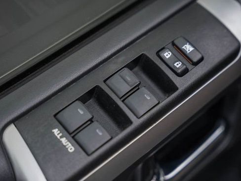 Used 2019 Toyota 4Runner SR5 image 37