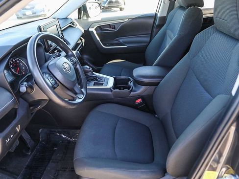 Certified 2022 Toyota RAV4 LE image 18