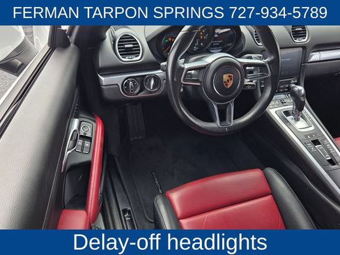 Used 2019 Porsche 718 Boxster RWD image 15