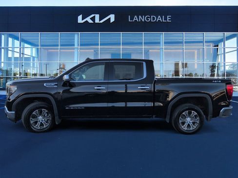 Used 2025 GMC Sierra 1500 SLT image 10