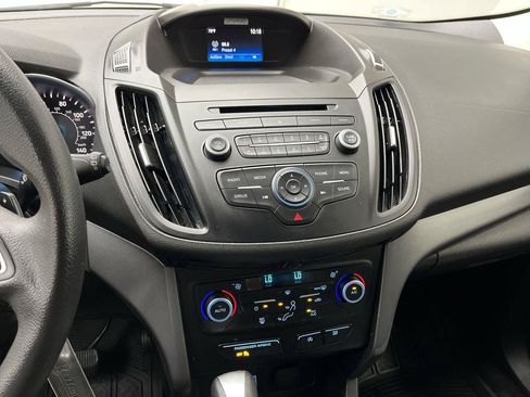 Used 2017 Ford Escape SE FWD image 16