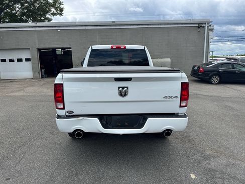 Used 2018 RAM 1500 Express w/ Express Value Package AWD/4WD image 7