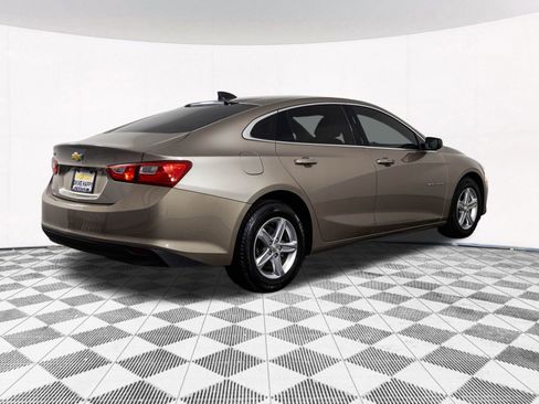 Used 2022 Chevrolet Malibu LS image 16