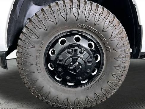 Used 2024 RAM 3500 Laramie w/ Night Edition AWD/4WD image 27