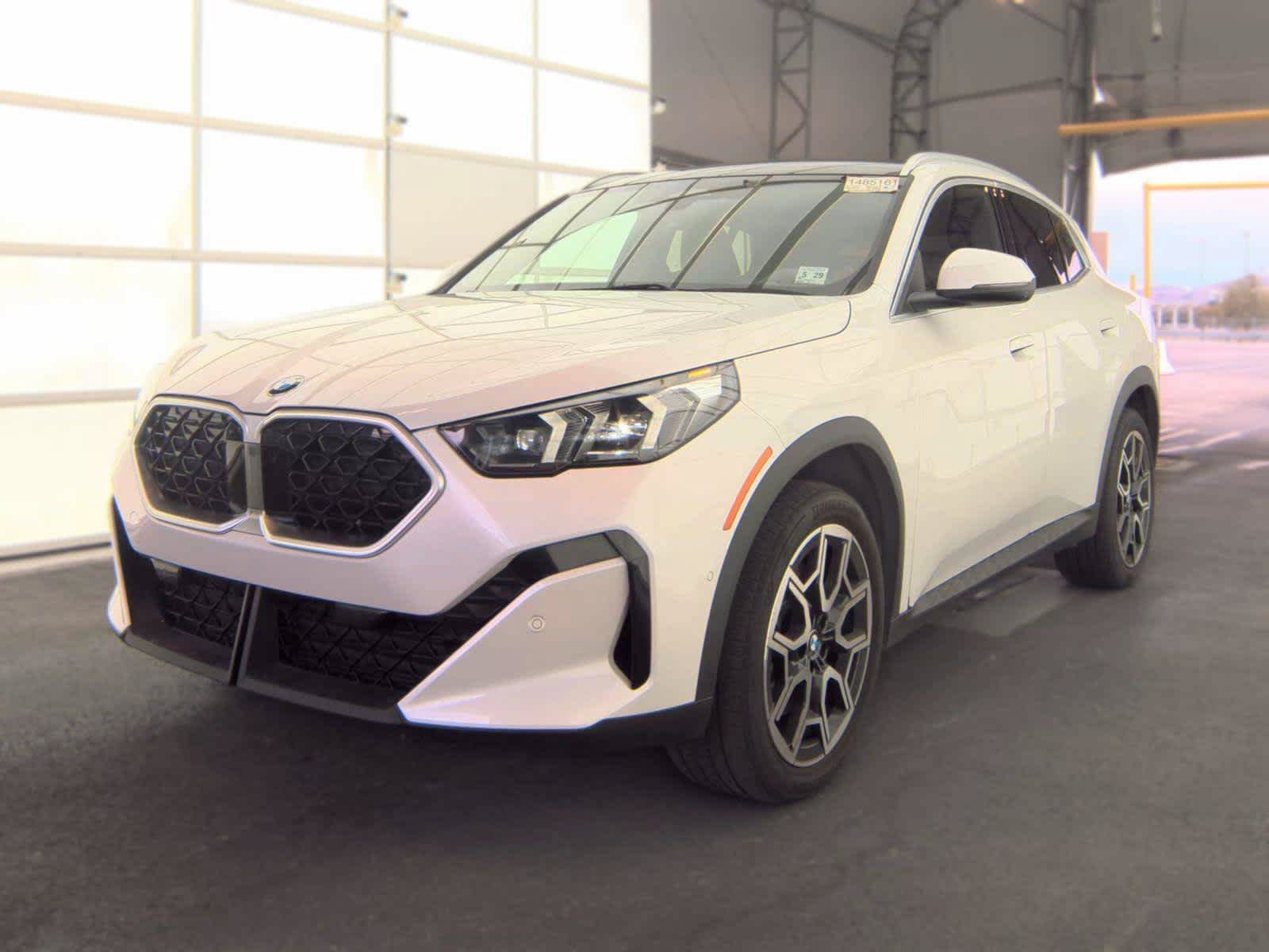 Used 2025 BMW X2 xDrive28i w/ Premium Package AWD/4WD image 2