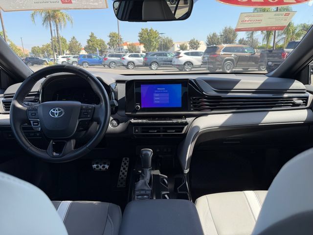 Used 2025 Toyota Camry SE w/ Convenience Package FWD image 17