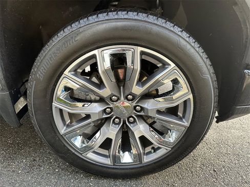 Used 2024 GMC Sierra 1500 Denali w/ Denali Reserve Package image 9