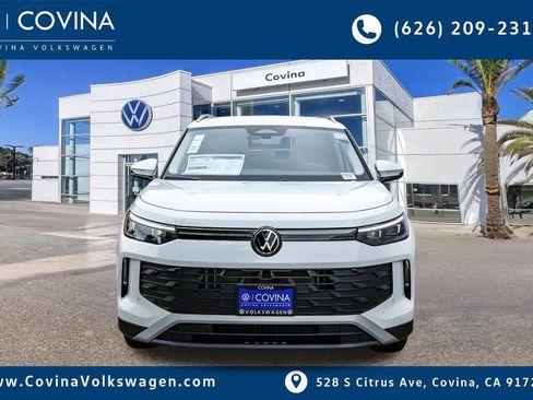 New 2026 Volkswagen Tiguan SE image 2