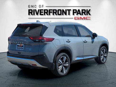 Used 2023 Nissan Rogue Platinum w/ Platinum Premium Package AWD/4WD image 3