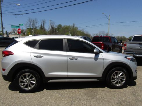 Used 2018 Hyundai Tucson SEL image 1