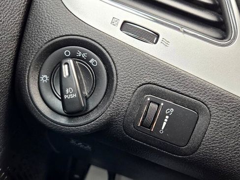 Used 2013 Dodge Journey SXT image 24