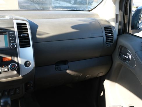 Used 2021 Nissan Frontier PRO-4X w/ Pro-4x Utility Package image 25