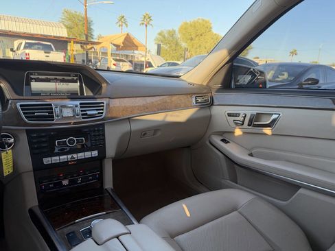 Used 2014 Mercedes-Benz E 350 Sedan image 25