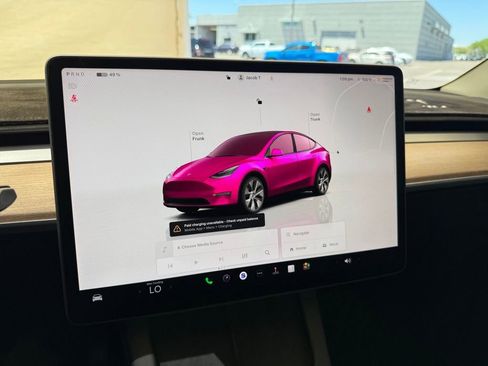 Used 2023 Tesla Model Y Long Range AWD/4WD image 19