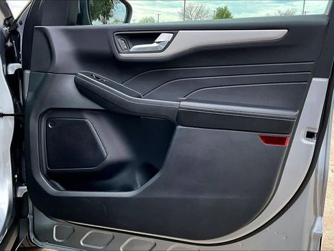 Used 2022 Ford Escape SEL image 22