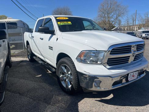 Used 2017 RAM 1500 Big Horn image 11