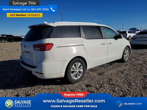 Used 2017 Kia Sedona LX w/ LX Essentials Premium Package image 4