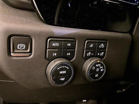 Used 2023 Chevrolet Silverado 1500 LT Trail Boss w/ Convenience Package II AWD/4WD image 30