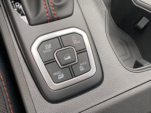 New 2026 Nissan Frontier PRO-4X AWD/4WD image 18