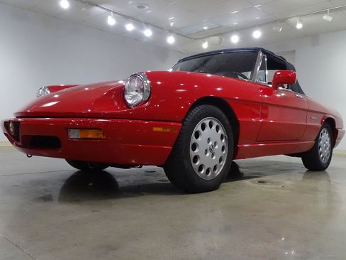 Used 1991 Alfa Romeo Spider Veloce RWD image 4