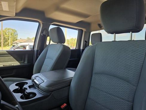 Used 2014 RAM 3500 Tradesman w/ Chrome Appearance Group image 13