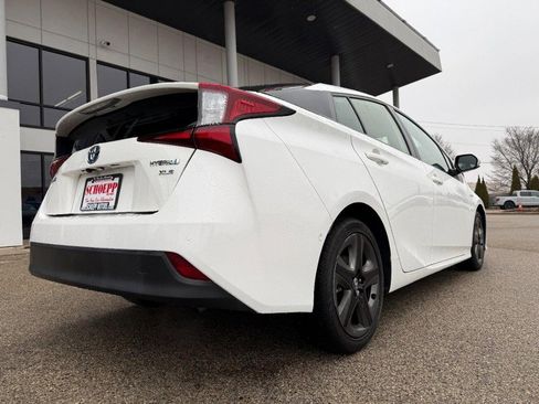 Used 2021 Toyota Prius XLE image 8