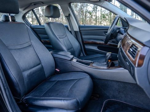 Used 2011 BMW 335i Sedan image 29