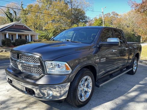 Used 2014 RAM 1500 Laramie w/ Convenience Group image 6