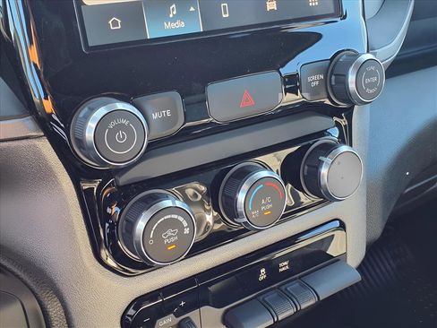 New 2026 RAM 2500 Tradesman w/ Chrome Appearance Group image 10