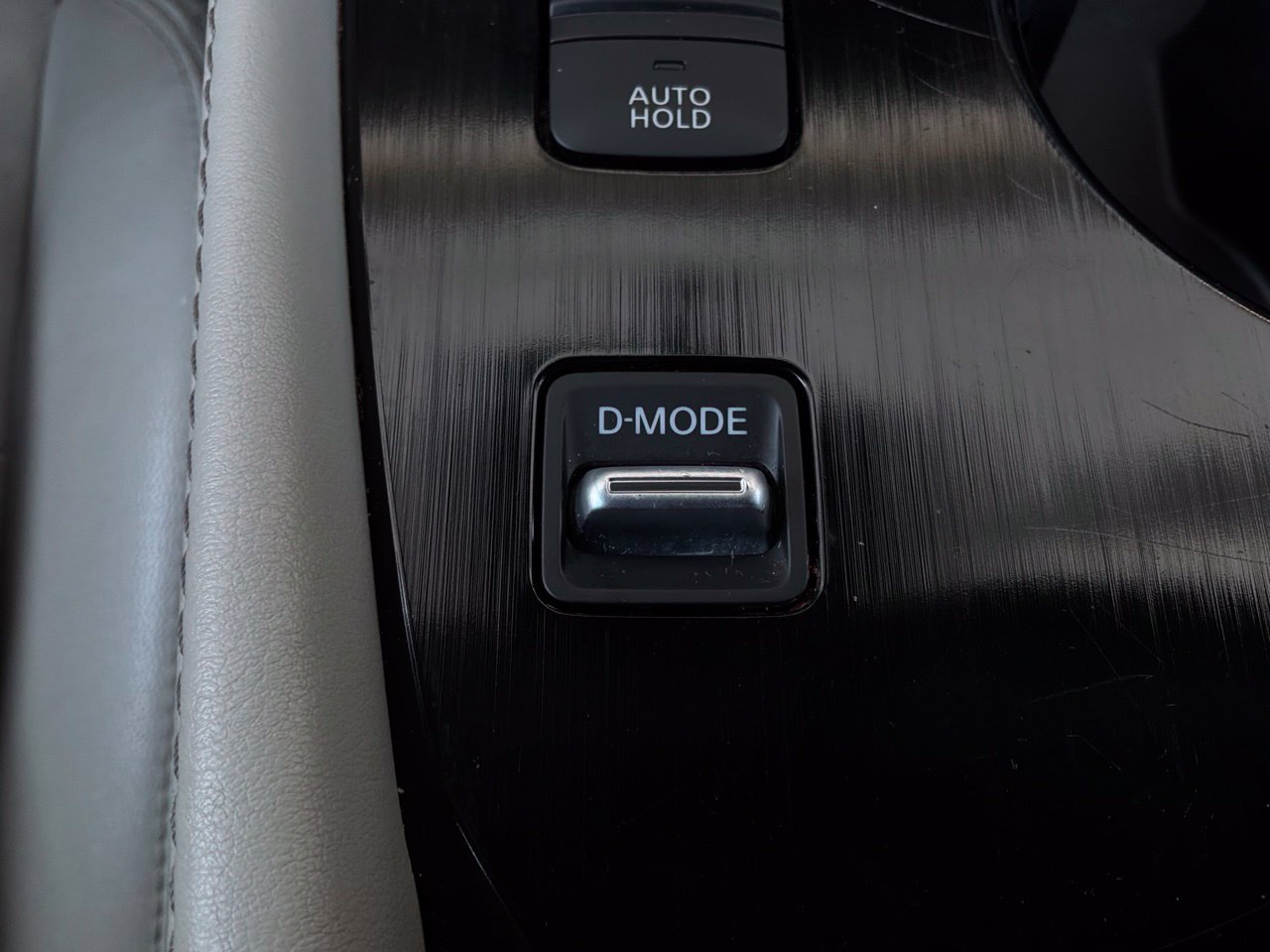 Used 2023 Nissan Rogue SL w/ SL Premium Package FWD image 29