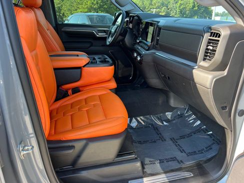 Used 2024 GMC Sierra 1500 Elevation AWD/4WD image 13