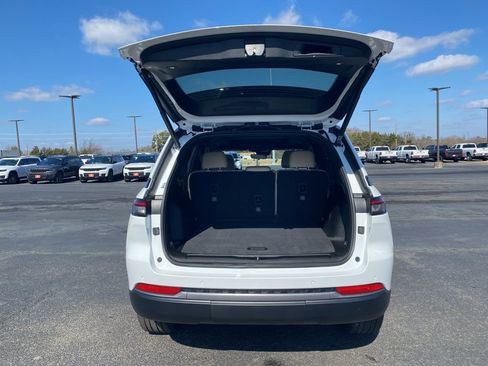 New 2026 Jeep Grand Cherokee Limited image 42