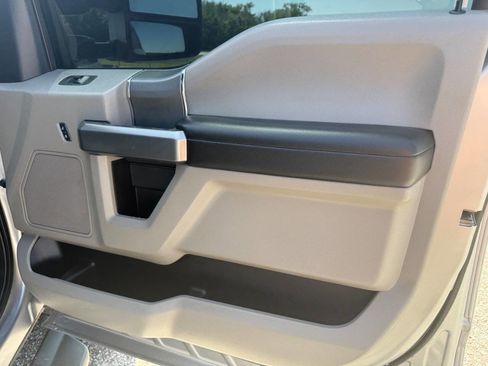 Used 2022 Ford F350 XLT w/ XLT Premium Package AWD/4WD image 39