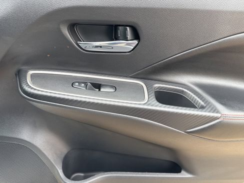 Used 2025 Nissan Versa SR image 20