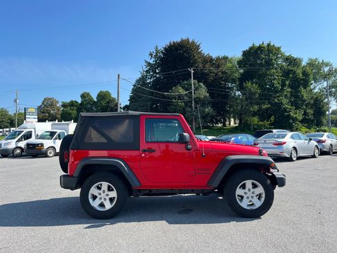 Used 2016 Jeep Wrangler Sport w/ Quick Order Package 24S AWD/4WD image 5