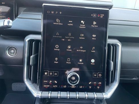 Used 2024 GMC Acadia Elevation FWD image 15