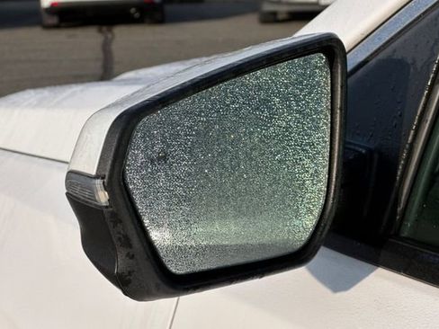 Used 2022 GMC Terrain SLE image 53