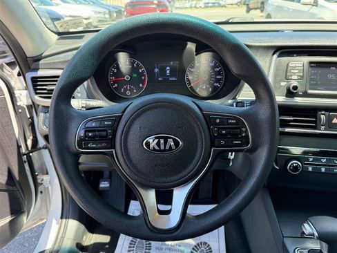 Used 2017 Kia Optima LX FWD image 31