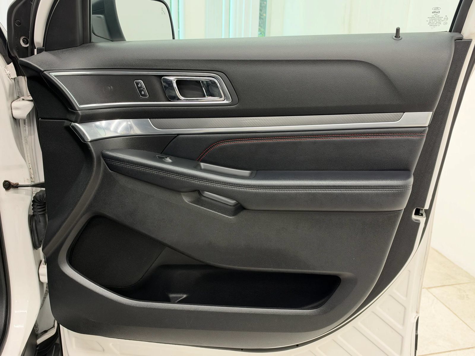 Used 2018 Ford Explorer Sport w/ Equipment Group 401A AWD/4WD image 25