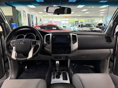 Used 2015 Toyota Tacoma PreRunner w/ SR5 Package RWD image 10