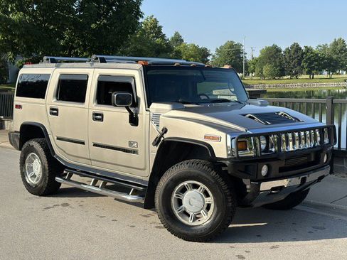 Used 2003 HUMMER H2 Luxury w/ Preferred Equipment Group image 38