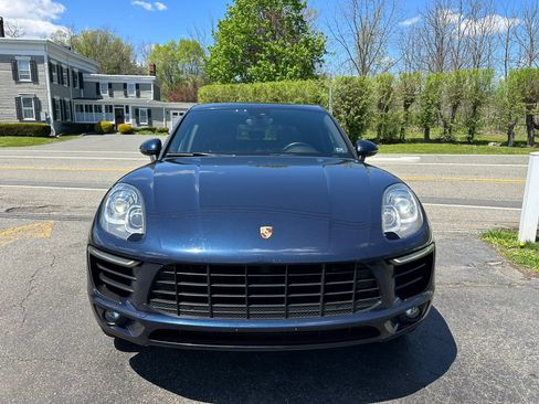 Used 2017 Porsche Macan AWD/4WD image 2