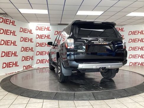 Used 2023 Toyota 4Runner TRD Off-Road Premium w/ Moonroof Package AWD/4WD image 5