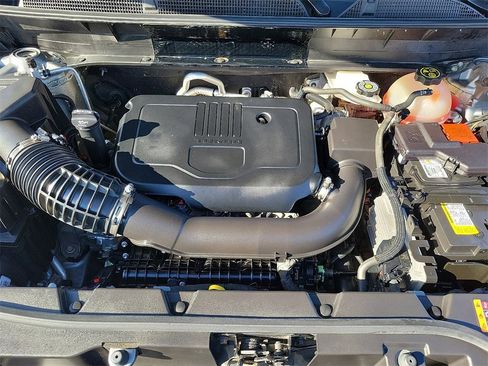 Used 2023 GMC Acadia SLT image 30